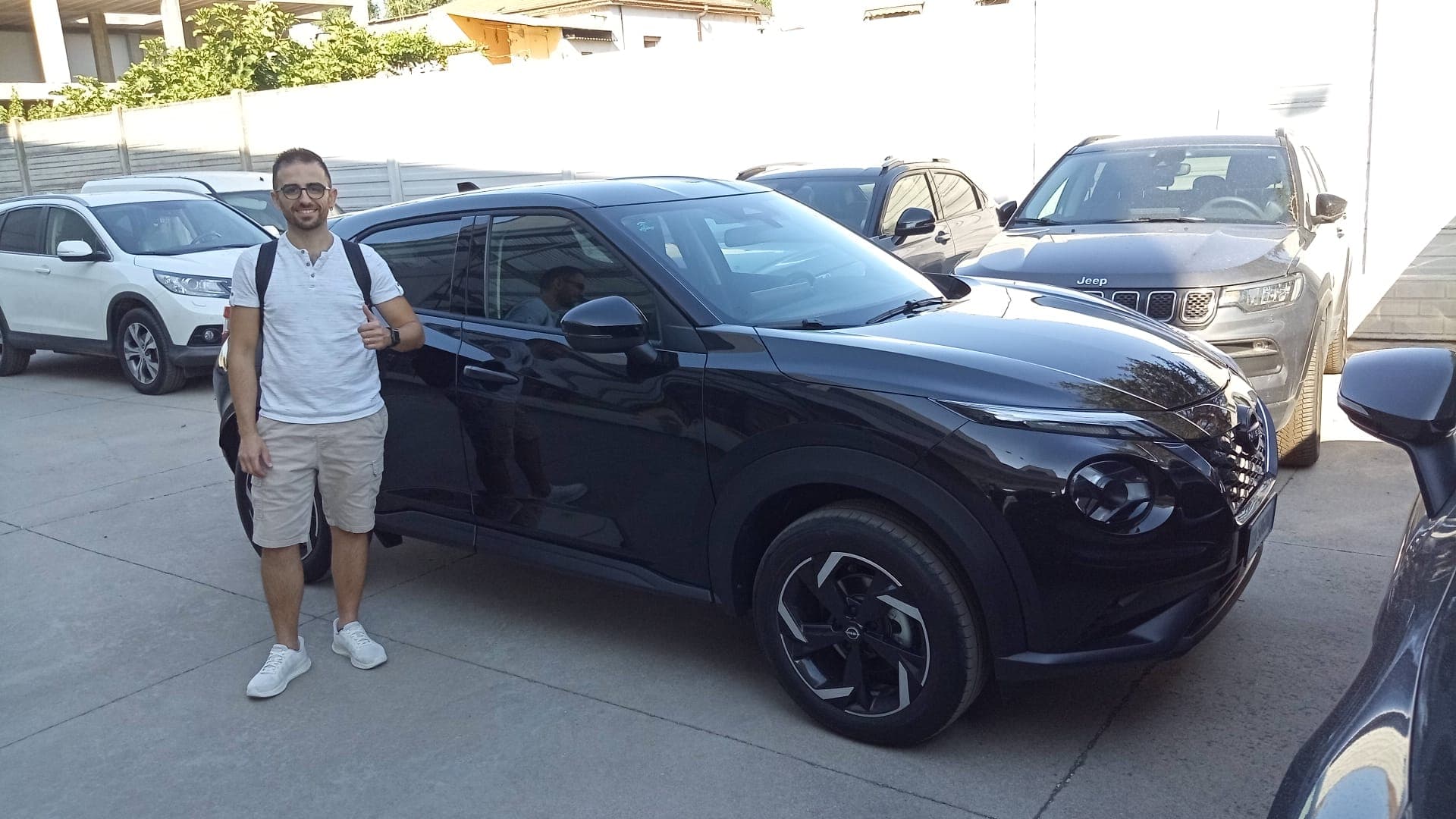 NISSAN JUKE 1.6 HEV Acenta nuova - Noleggiata a lungo termine da Pizzeria Danisa (Guglionesi - CB)