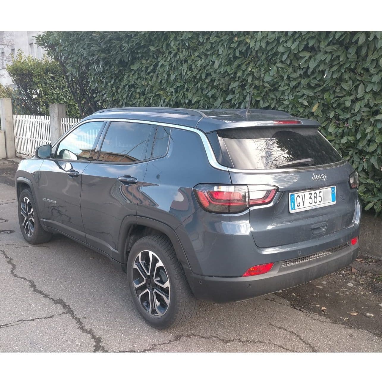 Jeep COMPASS 1.6 MJet Limited - Noleggiata a lungo termine da Frederic di Parma