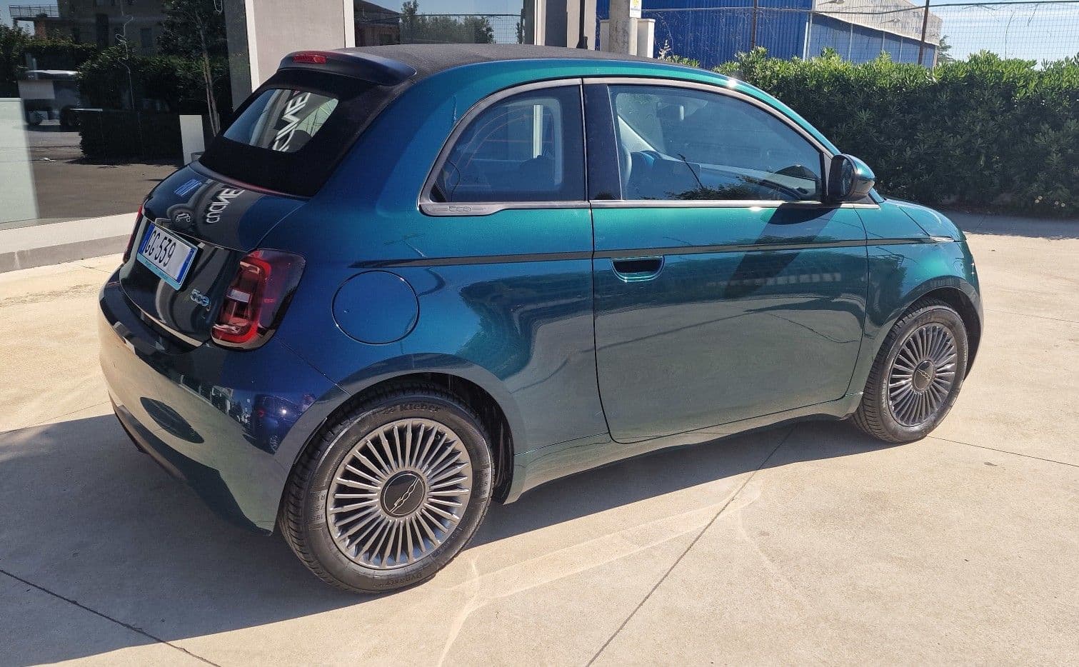 FIAT 500C Elettrica Icon Cabrio usata come nuova - Noleggiata a lungo termine da L. Transport S.p.a.