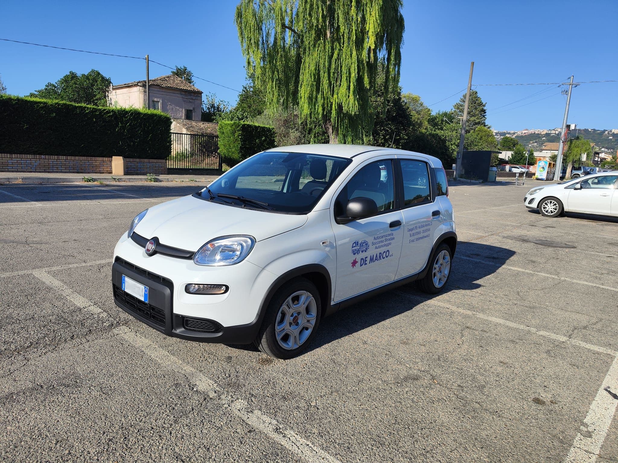 FIAT PANDA 1.0 FireFly 70cv S&S Hybrid - Auto di Cortesia consegnata a De Marco Srl