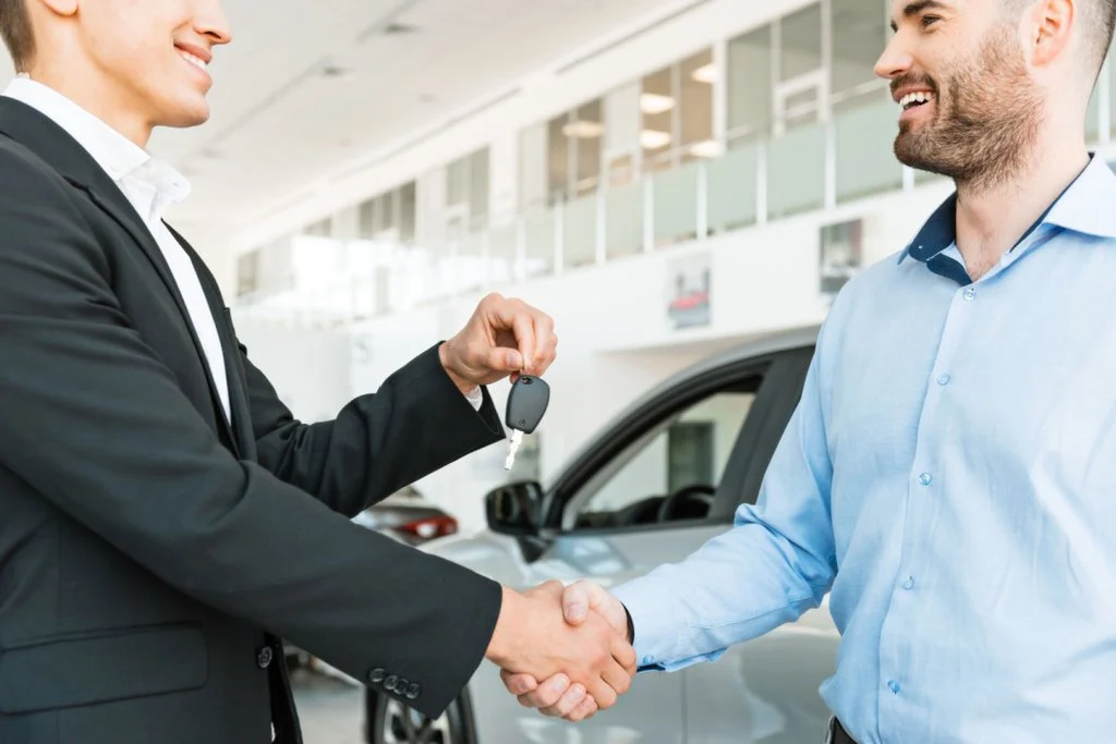 Noleggio auto lungo termine privati